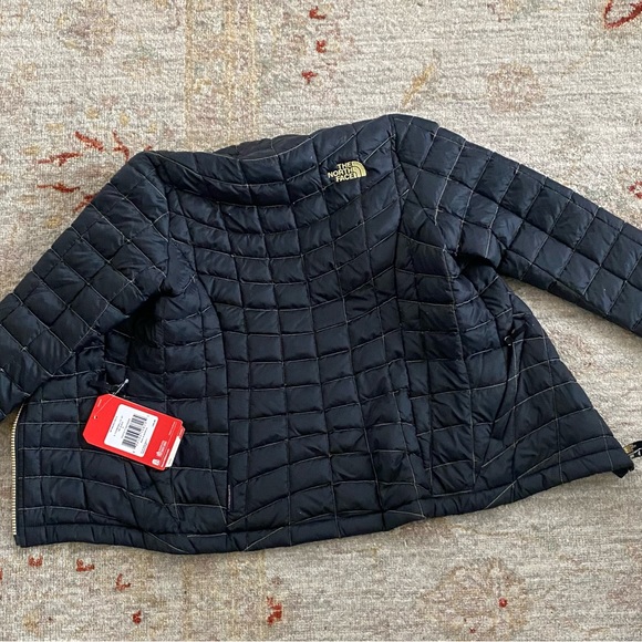 NWT THE NORTH FACE Youth Kids Thermoball Lightweight Jacket SIZE S (7-8) - Picture 7 of 8